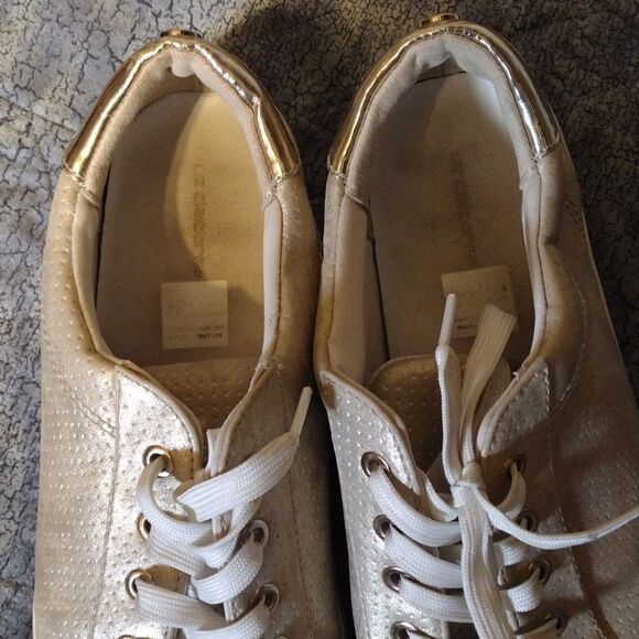 Liz Claiborne shoes - Picture 2 of 6